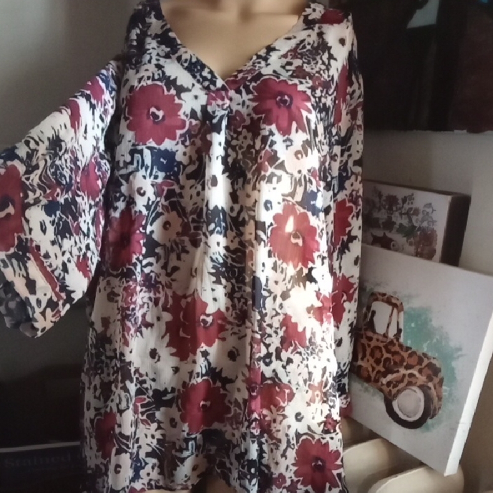 Rose & Olivia Floral V-Neck Blouse -Maroon and Blue Sz L